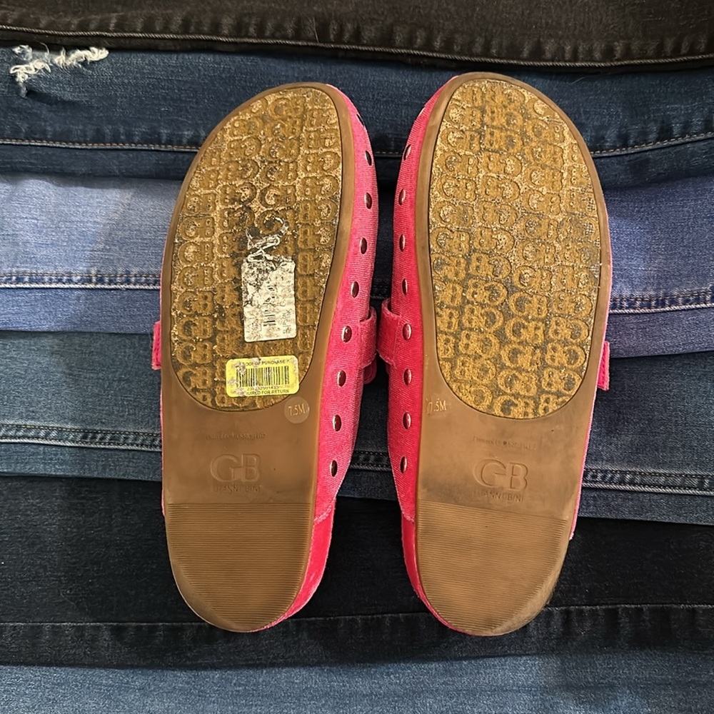 Gianni Bini Pink Velvet Shoes - Picture 5 of 5